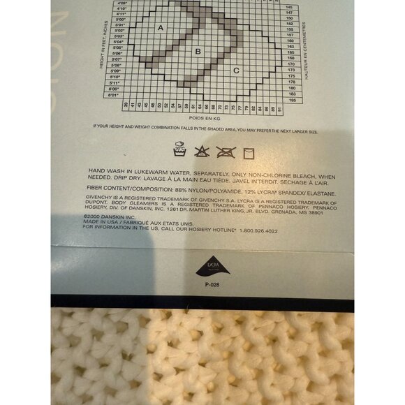 Bundle of 2 Vintage Givenchy Hosiery Secret Smoother Short, Jet Black, NWT - Picture 6 of 6